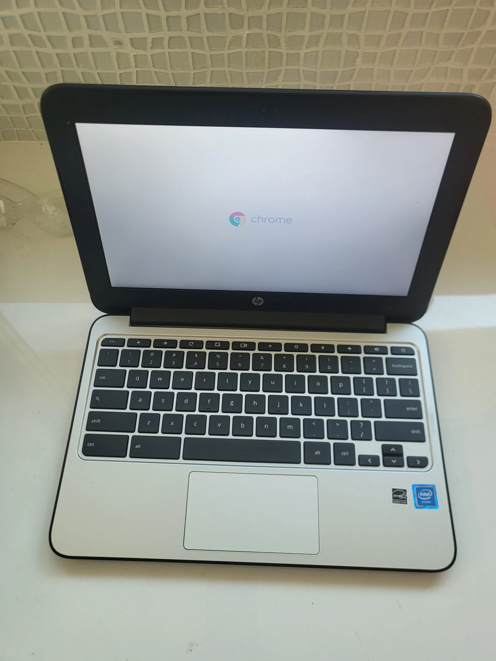 HP Chromebook 11 G4 11.6 Inch Chromebook Laptop (4 GB RAM, 16 GB SSD, Chrome OS), Black - Image 2