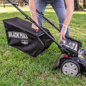 Black Max Self Propelled Mower 140cc 550 Series Briggs and Stratton Engine