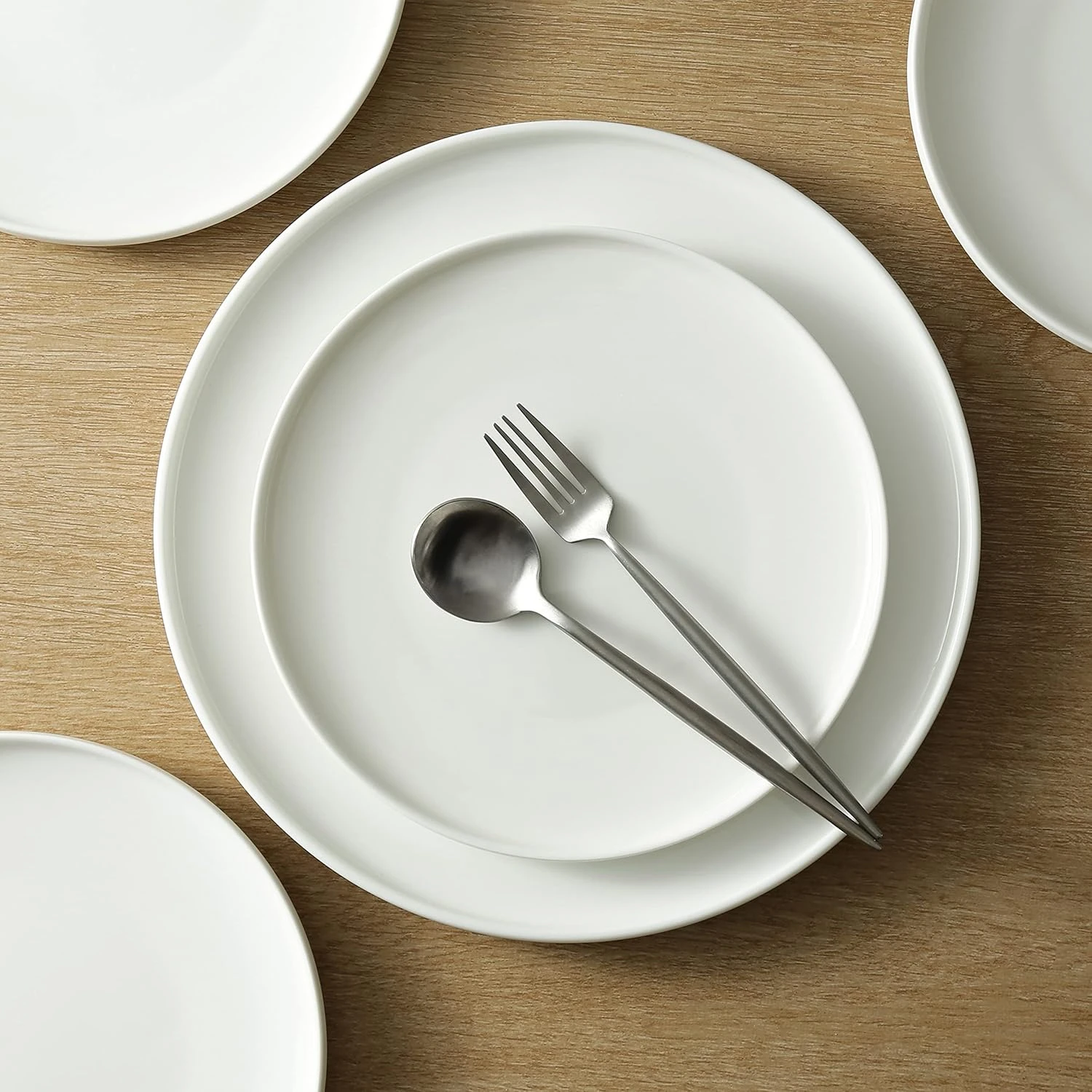 WhiteStone Lain Quinn Bone China 12-Piece Dinnerware Set - Image 3